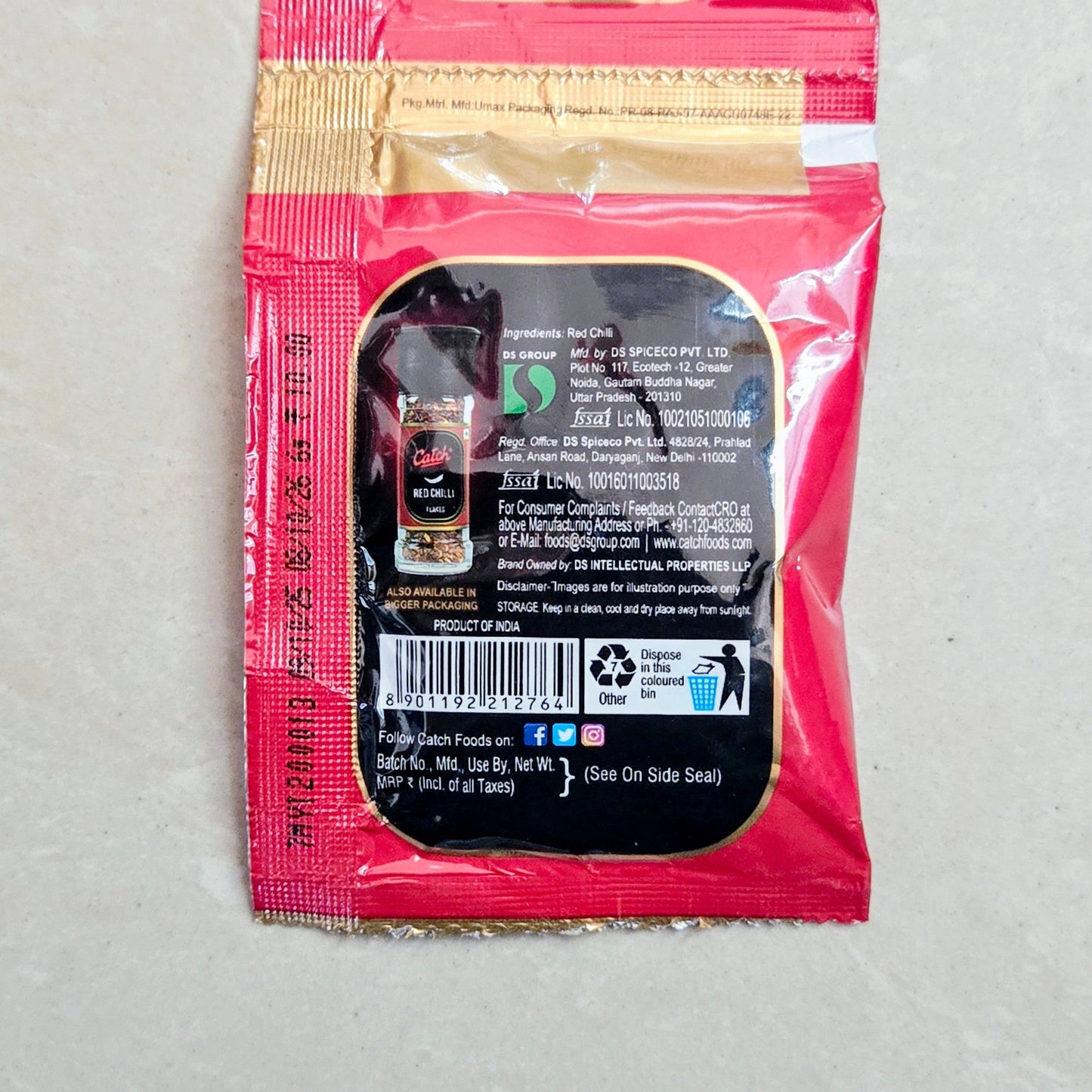 CATCH RED CHILLI FLAKES 6GM