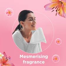 COMFORT LILY FRESH PINK 800 ML BOTTLE.