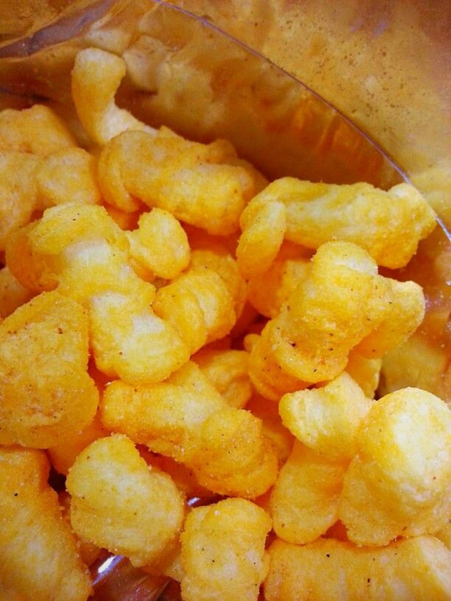 KURKURE PUFFCORN YUMMY CHEESE 69 GM PACKET.