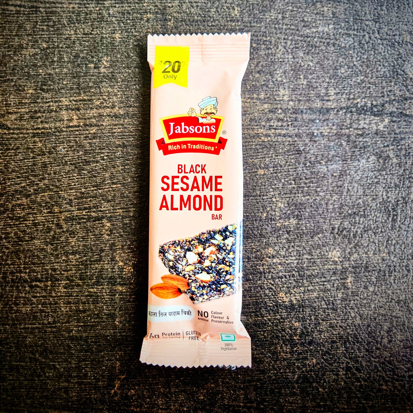 JABSONS BLACK SESAME ALMOND BAR 28GM